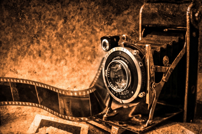 photographe-VALBONNE-min_light-wood-night-camera-photography-vintage-1245236-pxhere.com